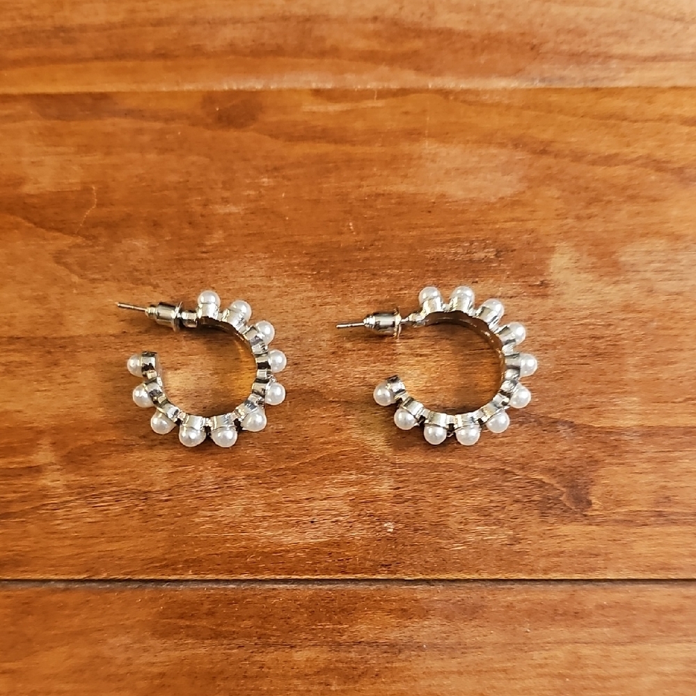 Elegant Silver Pearl Hoop Earrings